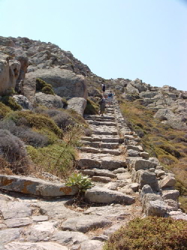 delos treppe zum berg